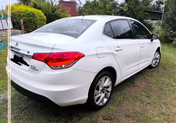 Citroën C4 Lounge 2.0I  2014 - foto 2