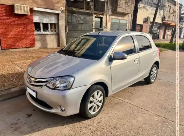 Toyota Etios 1.5 Xls Caja Automática 2016  2016 - foto 2