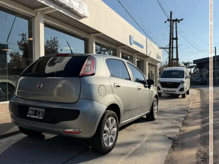 Fiat Punto Attractive 1.4 8V Mt Año 2013 Impecable  2013 - foto 2