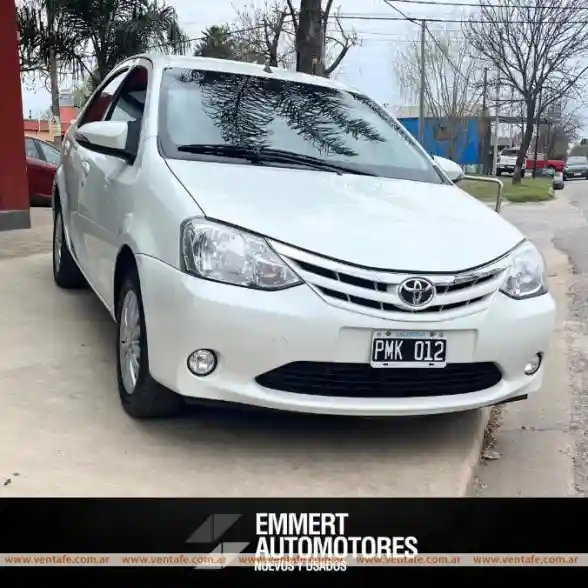 Toyota Etios Xls 1.5N Mt 2016  2016 - foto 2