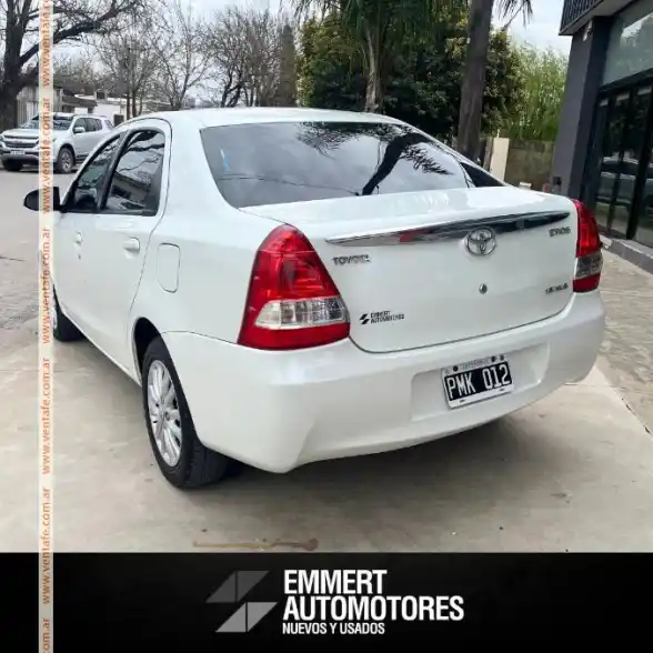 Toyota Etios Xls 1.5N Mt 2016  2016 - foto 4