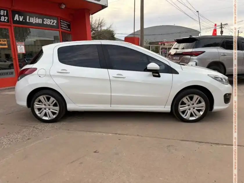 Peugeot 308 Allure Plus 2.0-2017  2017 - foto 3
