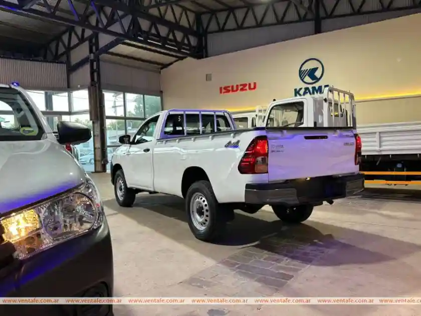 Toyota Hilux C/Simple 2.4 Tdi 4X4 0Km My2026 Orio Hnos - foto 1