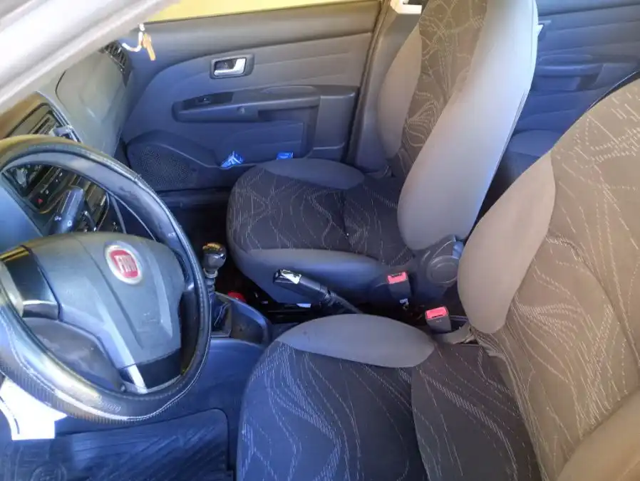 Fiat Siena 1.4 El Con Gnc - foto 3