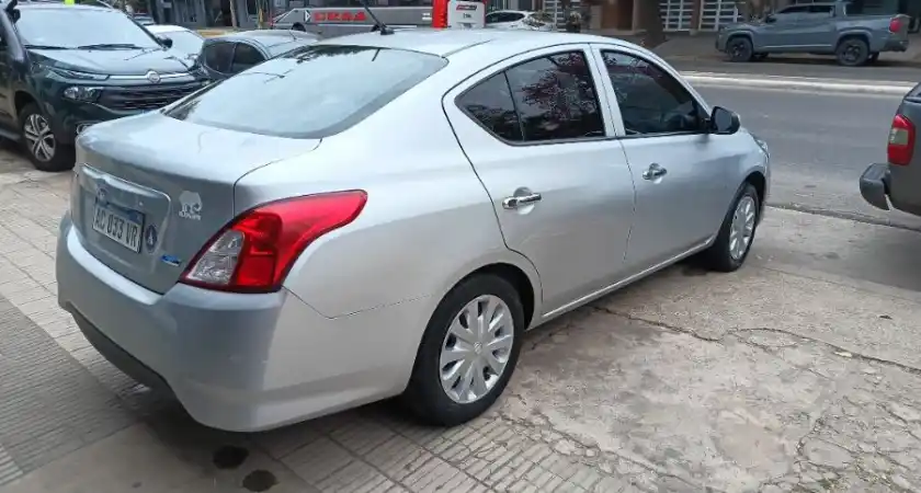 Nissan Versa 2018  2018 - foto 3