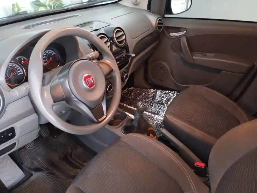 Fiat Palio Attractive 1.4  2015 - foto 3