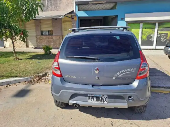 Renault Sandero Stepway Full  Con Gnc - foto 3