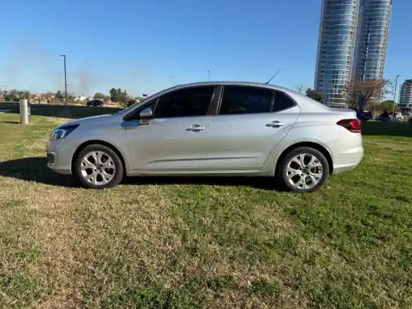 Citroën C4 Lounge 2018 1.6 Hdi 115 Feel  2018 - foto 2