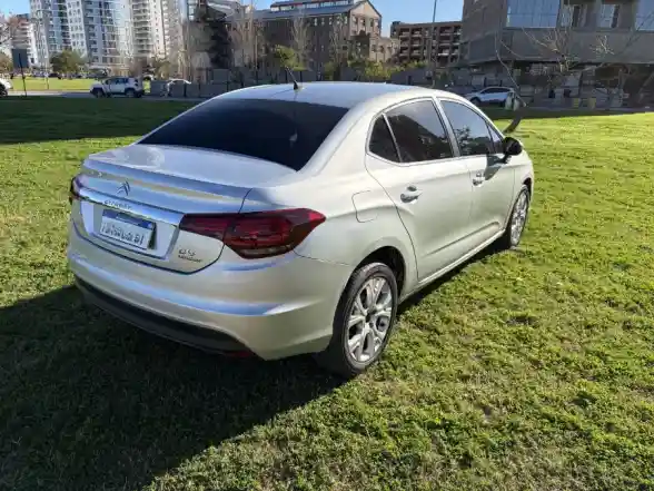 Citroën C4 Lounge 2018 1.6 Hdi 115 Feel  2018 - foto 3