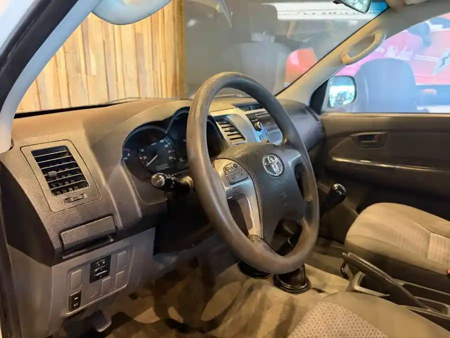 Toyota Hilux 2.5 Dc 4X4 Td Dx Pack L12  2015 - foto 4