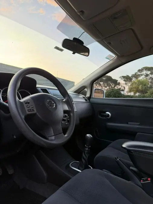 Nissan Tiida 1.8 5P Visia  2014 - foto 4