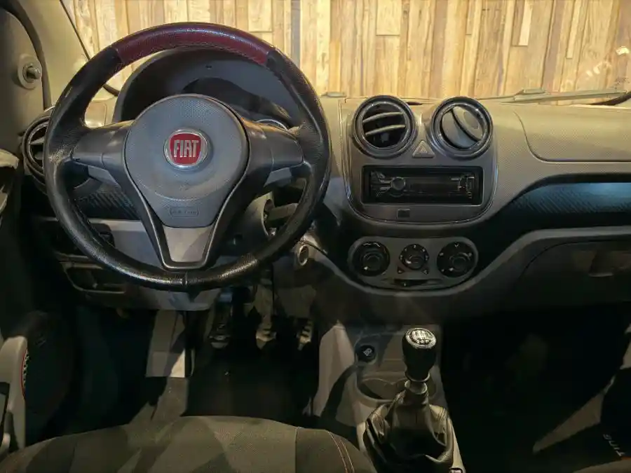 Fiat Palio 1.6 5P Sporting L12  2014 - foto 4