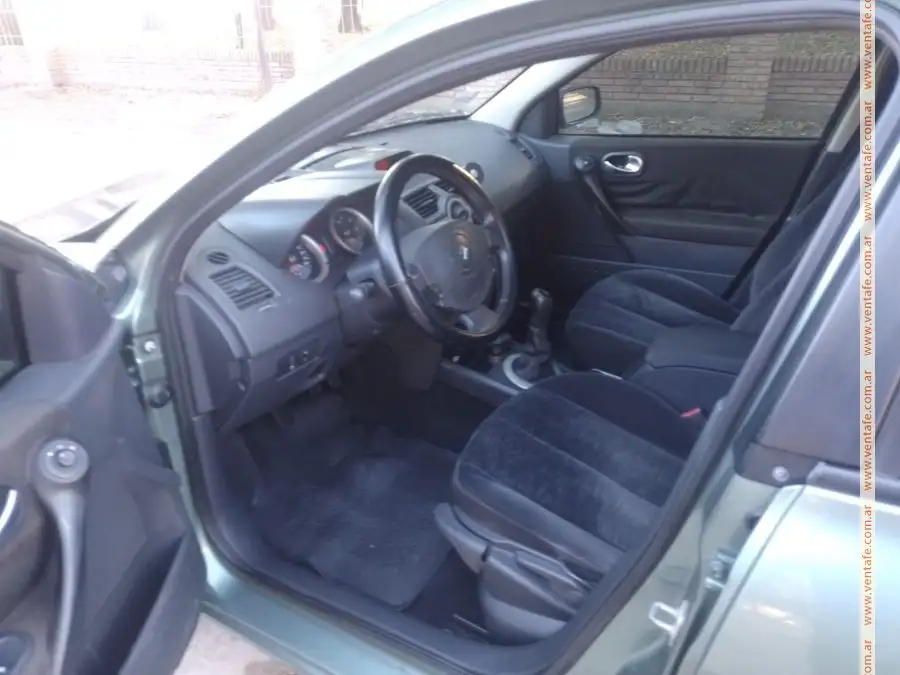 Renault Megane 1.6 - foto 4