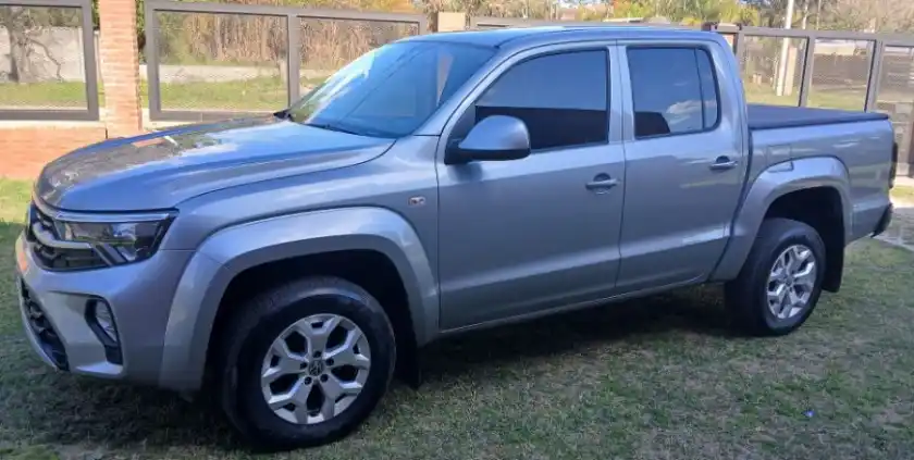 Volkswagen Amarok Confortline Tdi Mt 4X2 G2 - Año 2025  2025 - foto 2