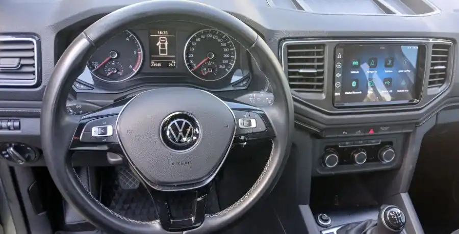 Volkswagen Amarok Confortline Tdi Mt 4X2 G2 - Año 2025  2025 - foto 3