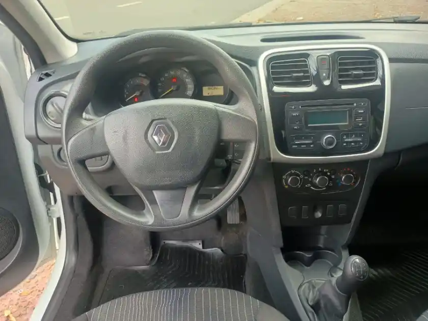 Renault Logan 1,6 Auth Plus Única Mano 2017 87.000  2017 - foto 2