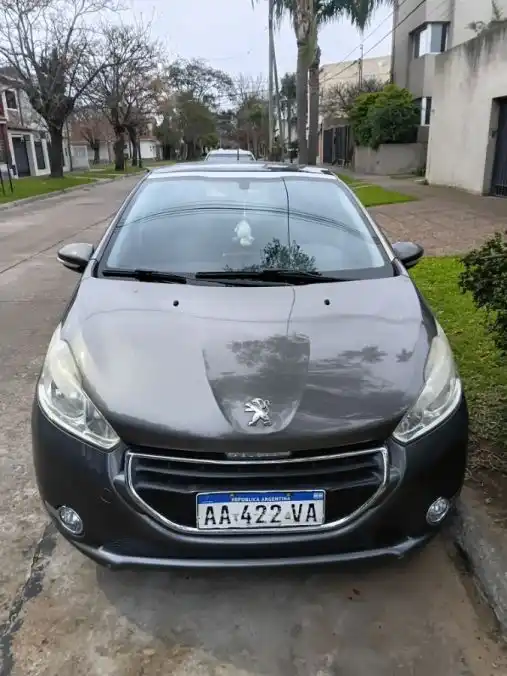 Peugeot 208 Allure Atouchscreem, 2016  2016 - foto 1