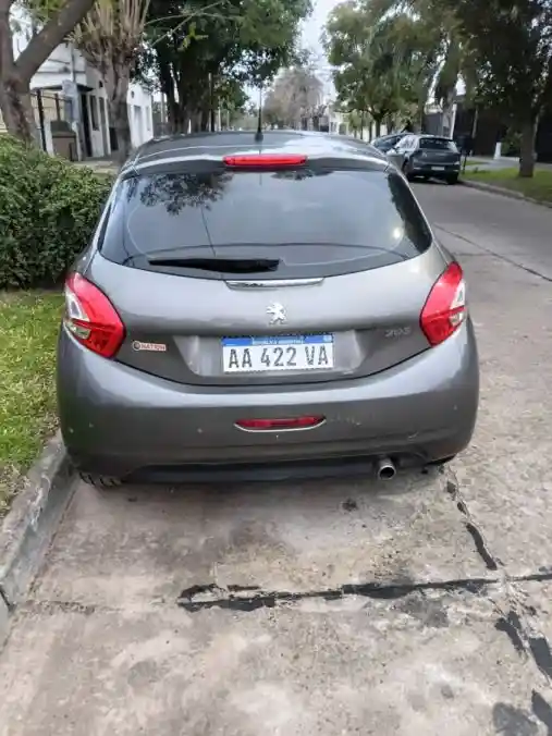 Peugeot 208 Allure Atouchscreem, 2016  2016 - foto 5