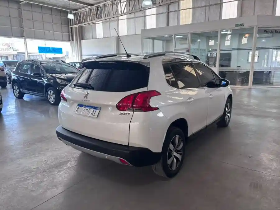 Peugeot 2008 1.6N Feline - Año 2016 - 138.362Km  2008 - foto 4