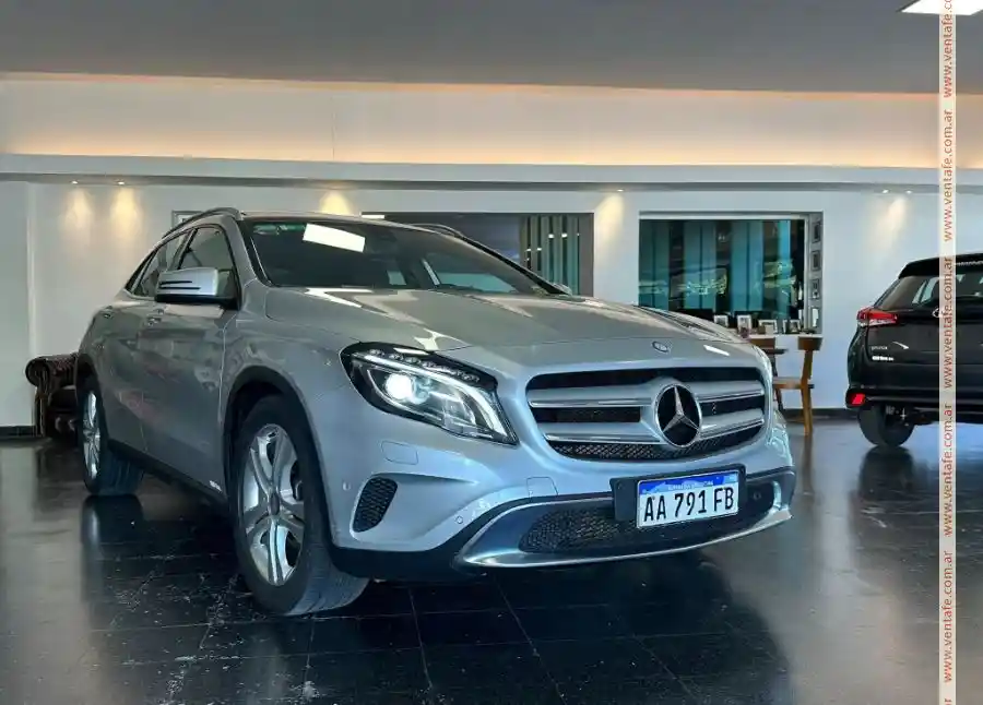 Mercedes-Benz Gla 200 1.6Turbo Automático Año 2016  2016 - foto 1