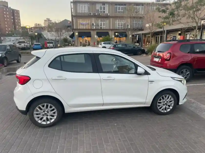 Fiat Argo 1.8  Precision Mt (Full Equipado) 80000K - foto 1