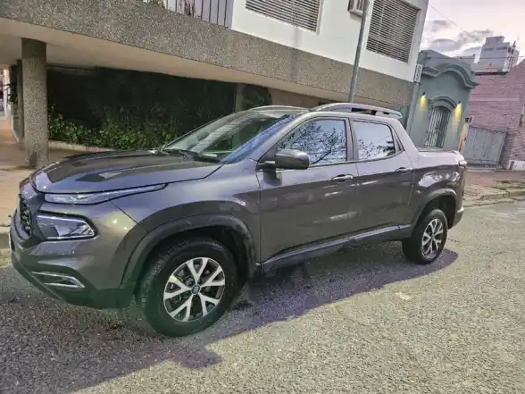 Fiat Toro Freedom 4X2  19.800  Km  2023 - foto 1