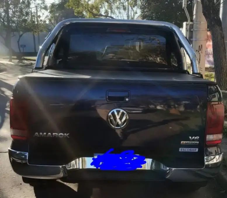 Volkswagen Vende Amarok 4X4 Highline Cd Tdi At  2023  43000 K  2023 - foto 1
