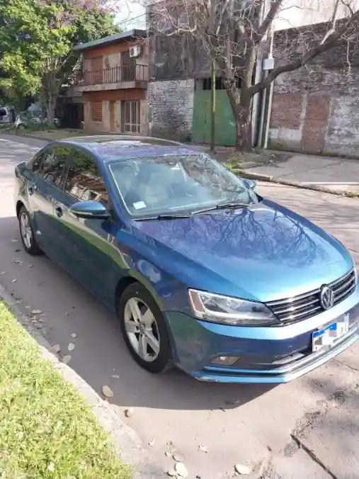 Volkswagen Vento Advance 2.5 S Tronic 2017 205000Km  2017 - foto 3