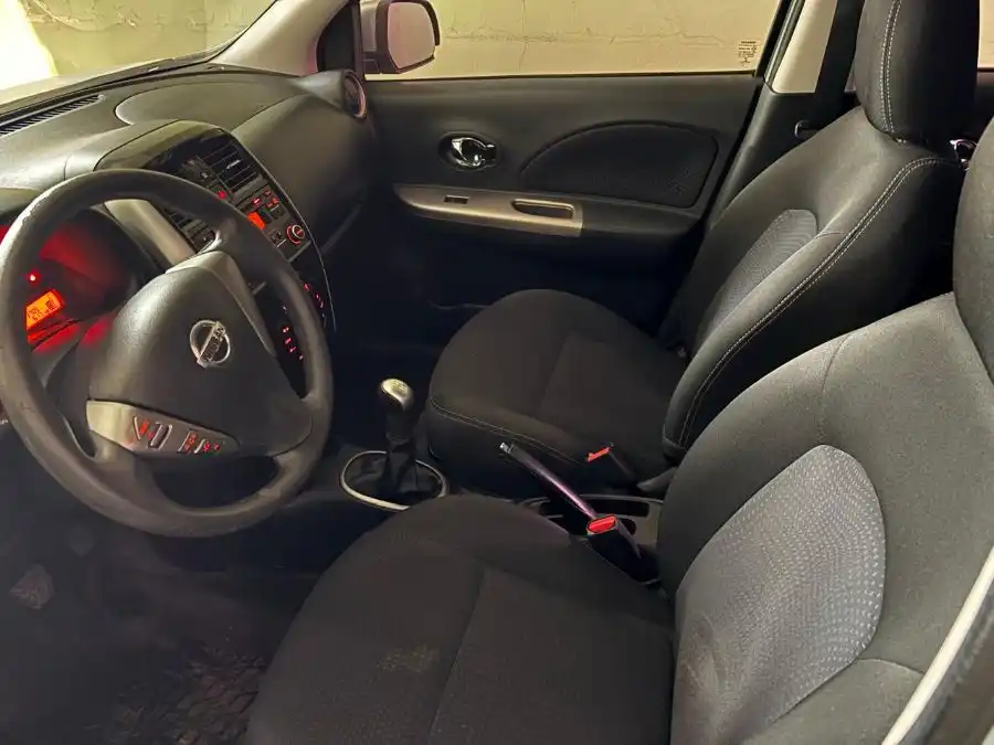 Nissan March Advance P D F2 Año 2018 - 53.000 Km  2018 - foto 5