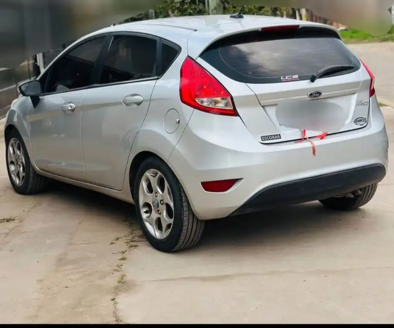Ford Fiesta Kinetic Titanium  2011 - foto 2