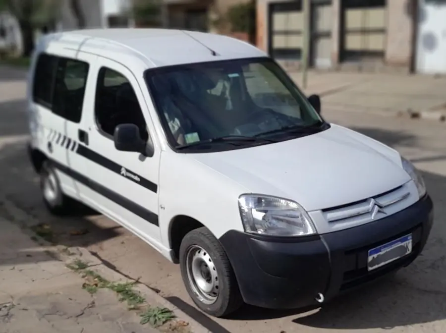 Citroën Berlingo 2020 Hdi Mixta 5 Asientos  2020 - foto 4