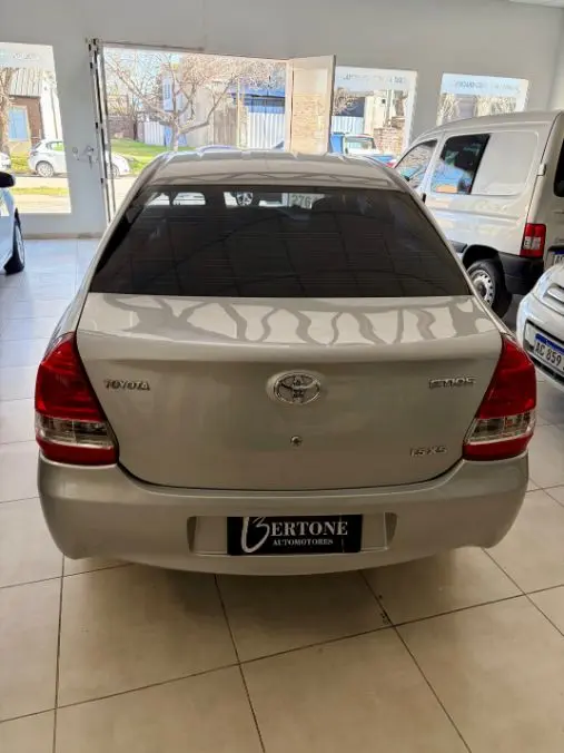 Toyota Hermoso Etios Xs!  2014 - foto 3