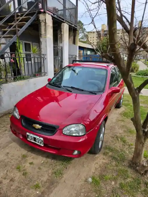 Chevrolet Corsa - foto 1