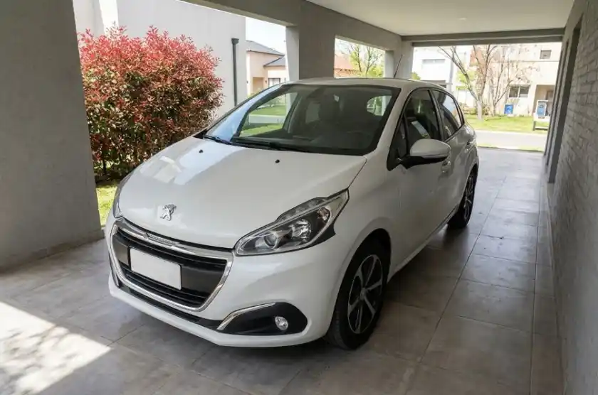 Peugeot 208 Feline 1.6  2019 - foto 1