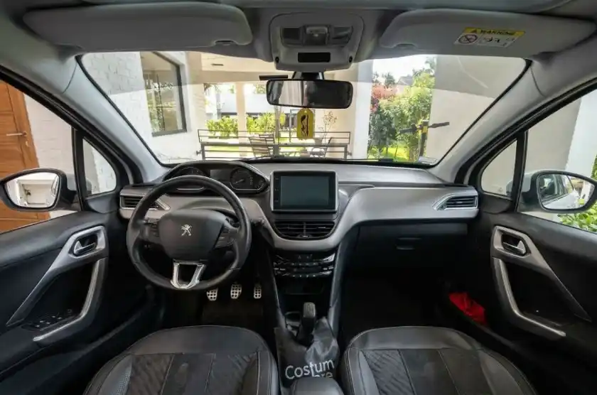 Peugeot 208 Feline 1.6  2019 - foto 3