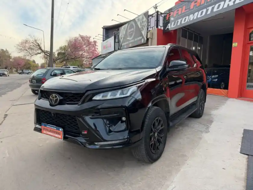 Toyota Sw4 Gr-S 2.8 4X4 At 2022  2022 - foto 1
