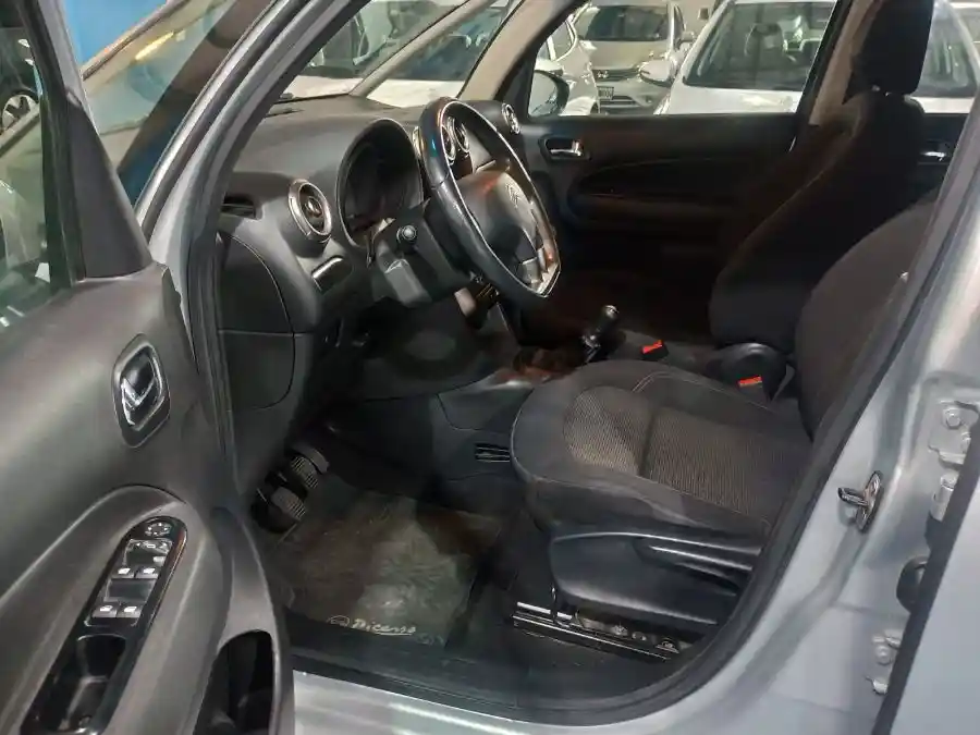 Citroën C3 Picasso 1,6 Tendance Única Mano 66.000Km 2014  2014 - foto 2