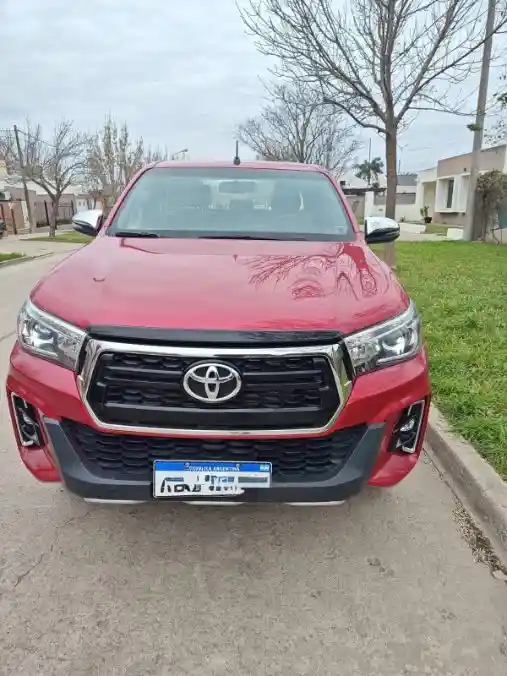 Toyota Hilux 4X4 Srx. Impecable!! - foto 2