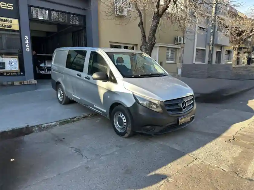 Mercedes-Benz Vito Cdi 111 Mixta  2018 - foto 2