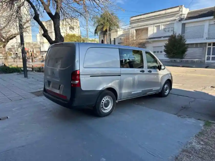 Mercedes-Benz Vito Cdi 111 Mixta  2018 - foto 3