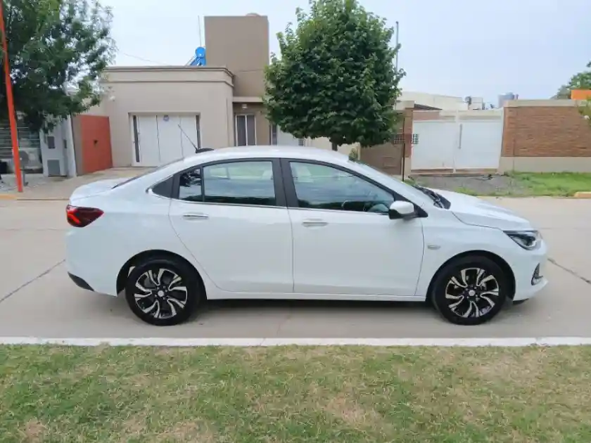 Chevrolet Onix Plus 2025 Premier Aut 40.500 Km. Sin Detalles  2025 - foto 2