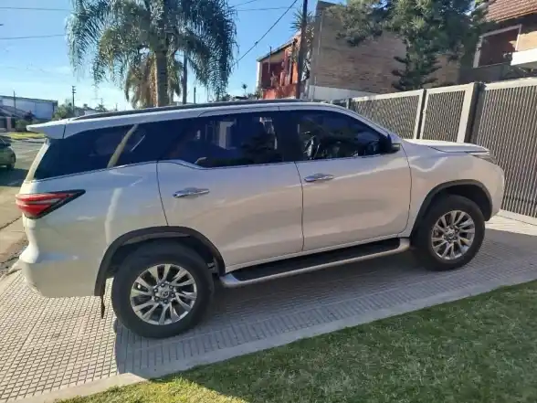 Toyota Sw4 Sra 4X4 Automatica - foto 1
