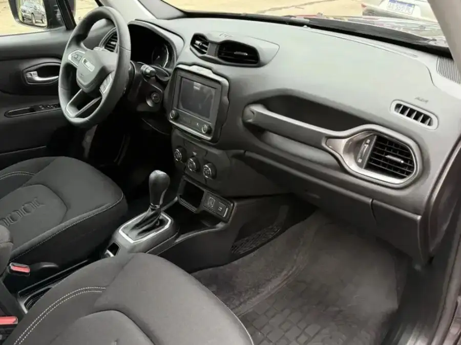 Jeep Renegade Sport 2025 18.000 Km  2025 - foto 3