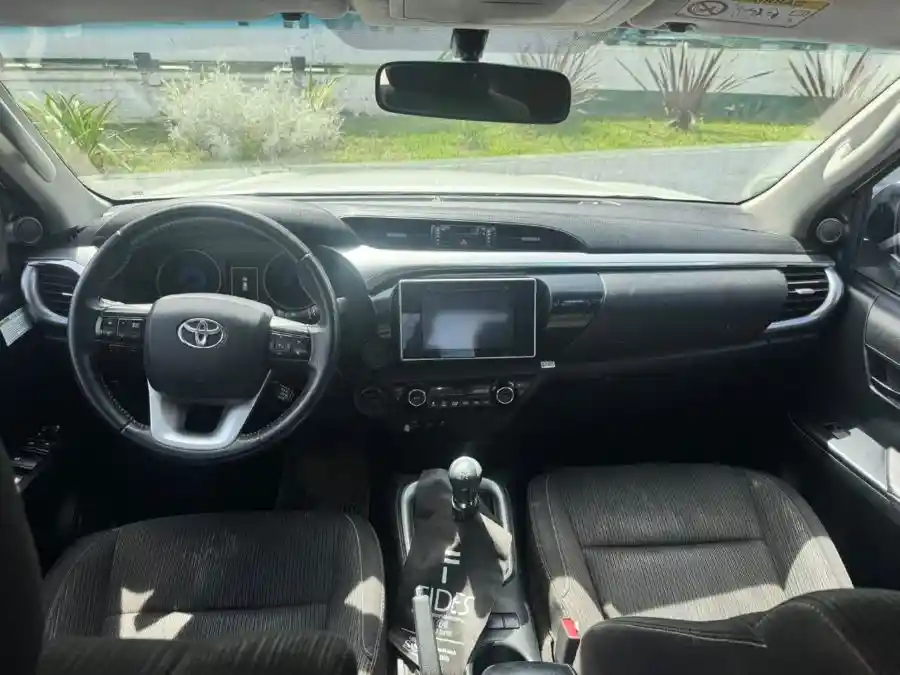 Toyota Hilux  4X4 Srv Tdi - Unico Dueño  2018 - foto 4