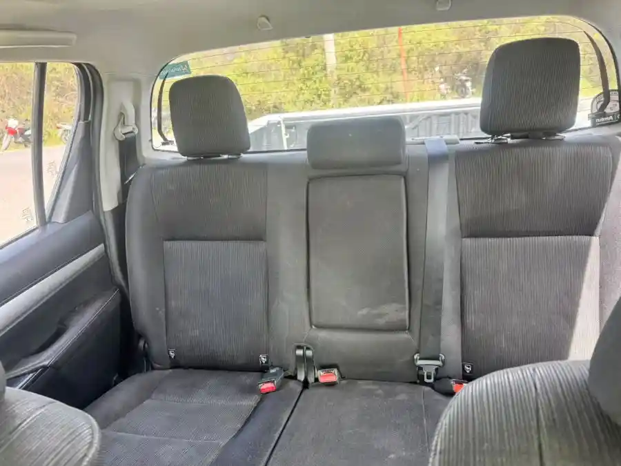 Toyota Hilux  4X4 Srv Tdi - Unico Dueño  2018 - foto 5