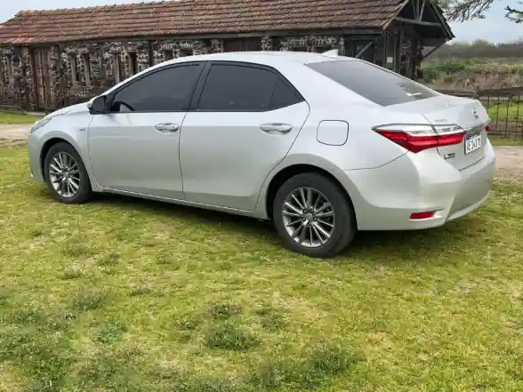 Toyota Corolla Xei 1.8 6 M/T 85000Km  2019 - foto 2