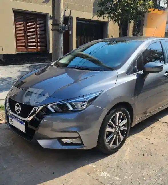 Nissan Versa Advance Cvt 2021 - Services Oficiales  2021 - foto 1