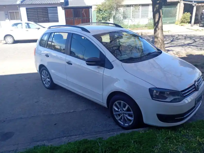 Volkswagen Suran 2013 Trendline  2013 - foto 1