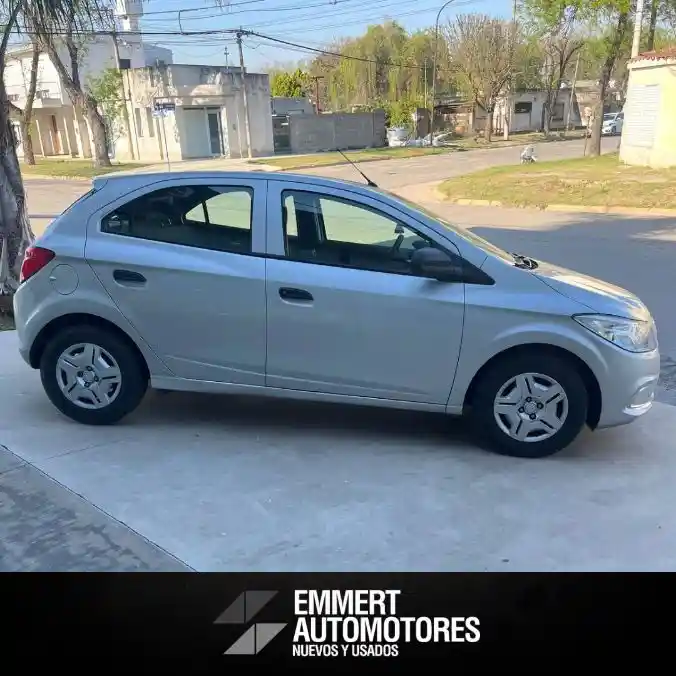 Chevrolet Onix Joy+ 1.4N 2017  2017 - foto 3
