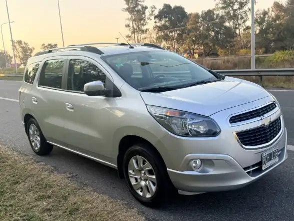 Chevrolet Spin 2015 Unidad 7 Asientos !!  2015 - foto 2